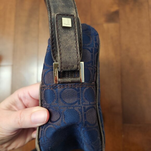 Salvatore Ferragamo Gancini shoulder bag - Picture 13 of 14